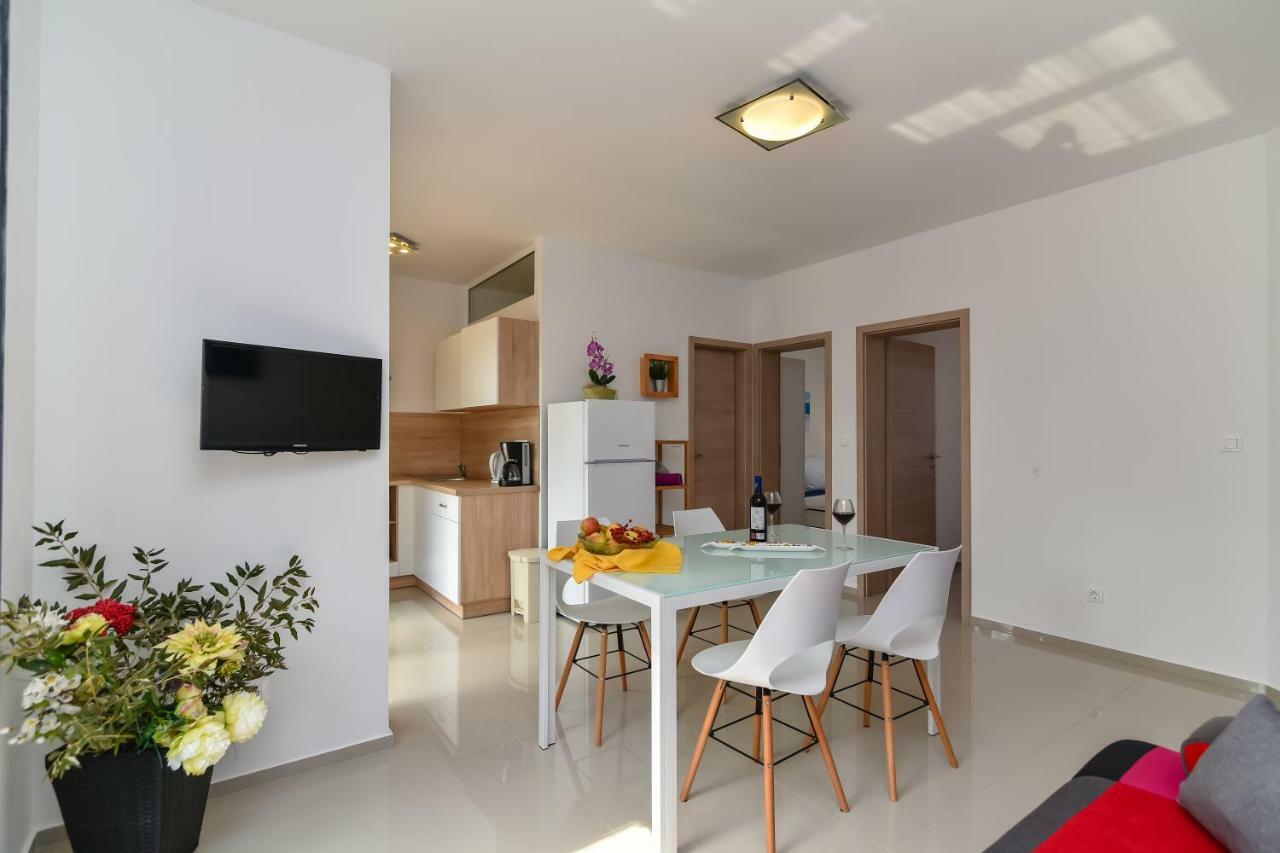 Denis Apartment Vir Εξωτερικό φωτογραφία