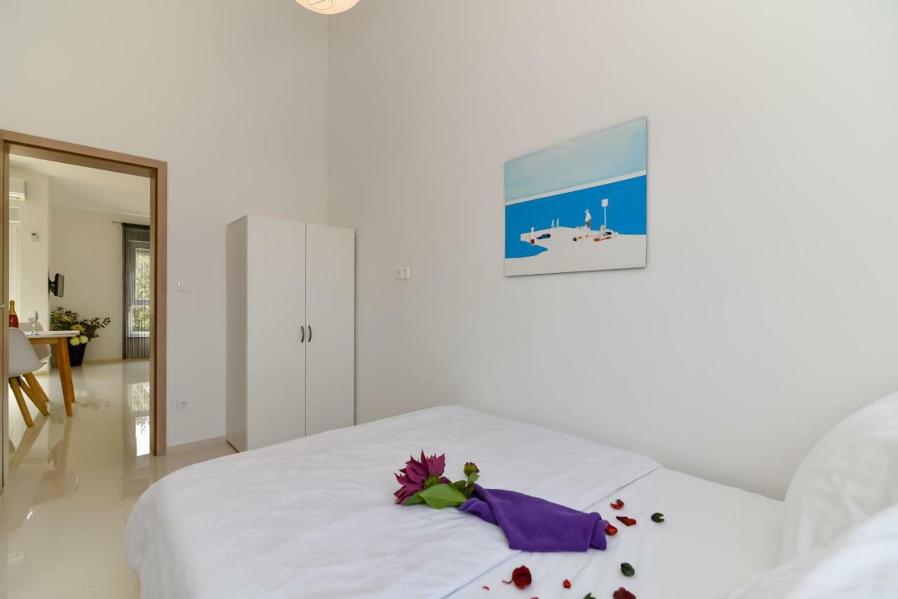 Denis Apartment Vir Εξωτερικό φωτογραφία