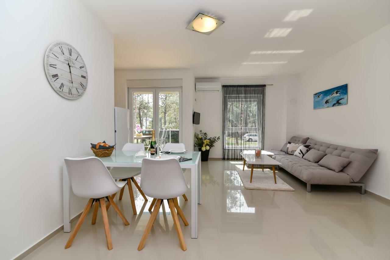 Denis Apartment Vir Εξωτερικό φωτογραφία