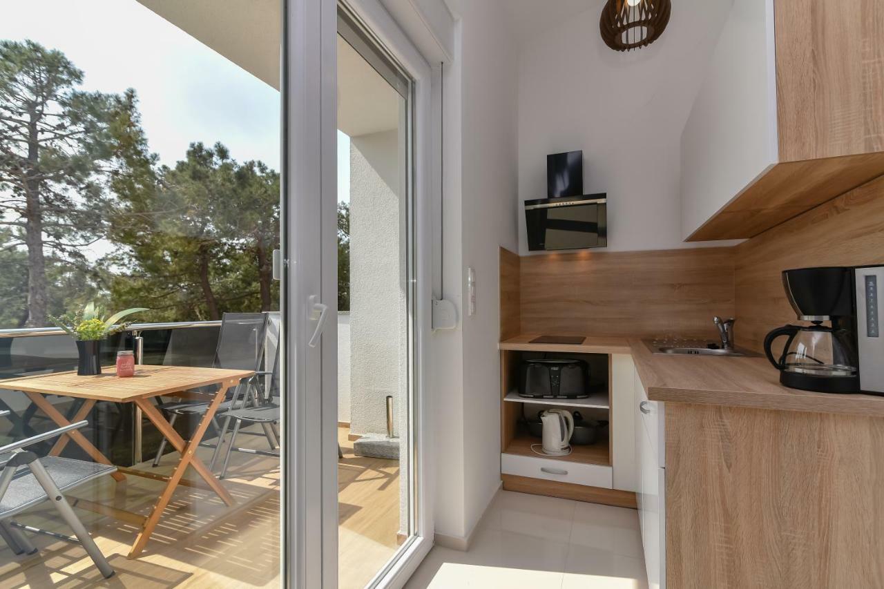 Denis Apartment Vir Εξωτερικό φωτογραφία