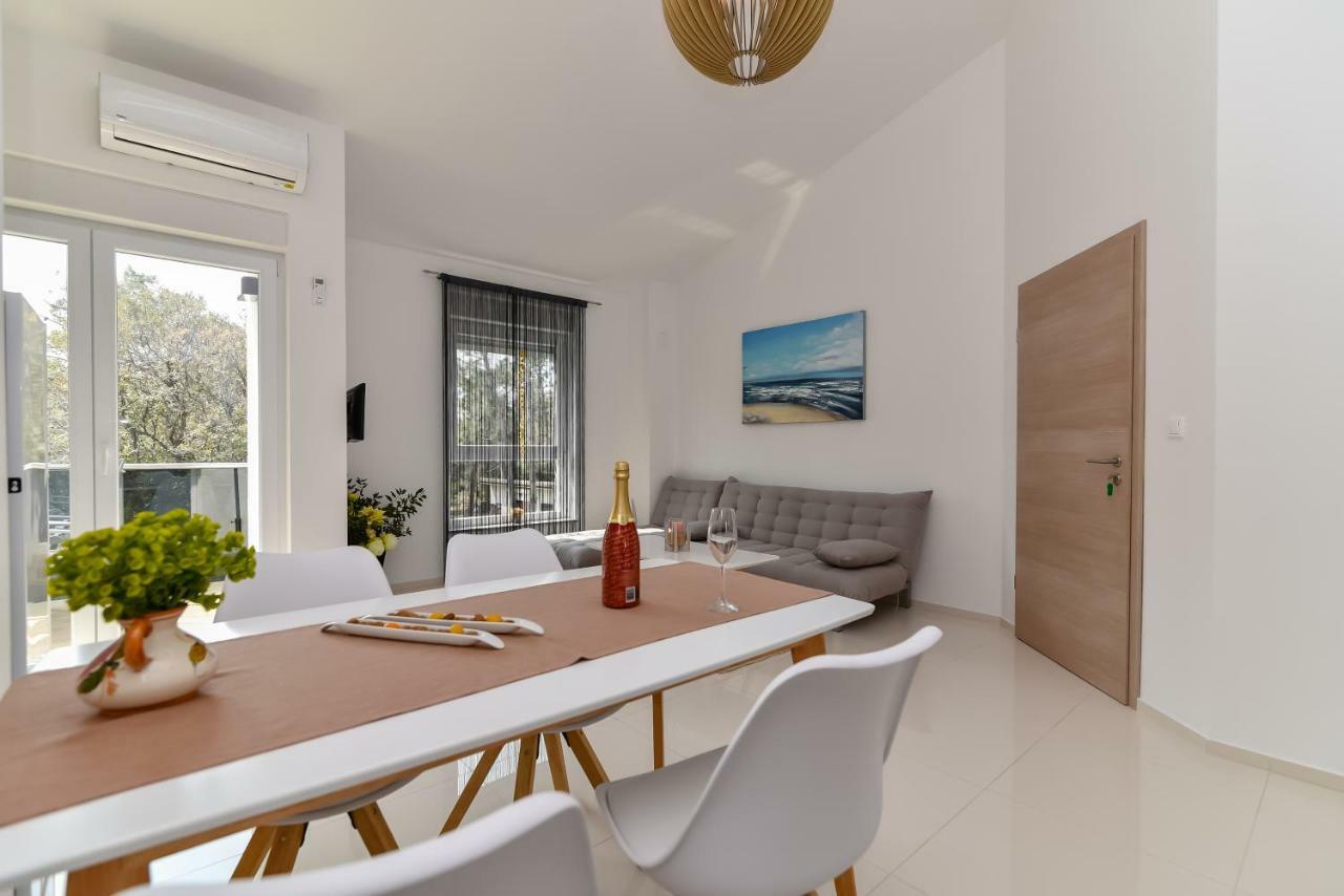 Denis Apartment Vir Εξωτερικό φωτογραφία