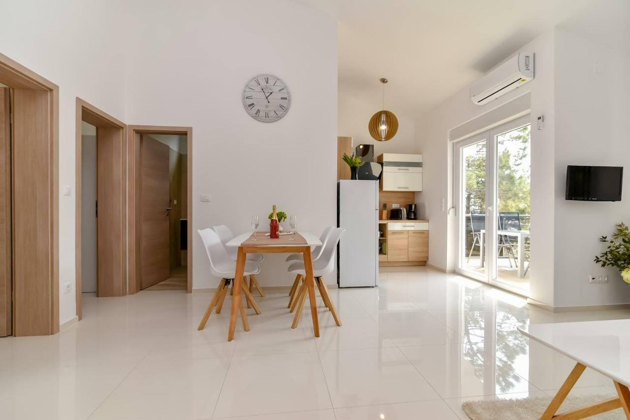 Denis Apartment Vir Εξωτερικό φωτογραφία