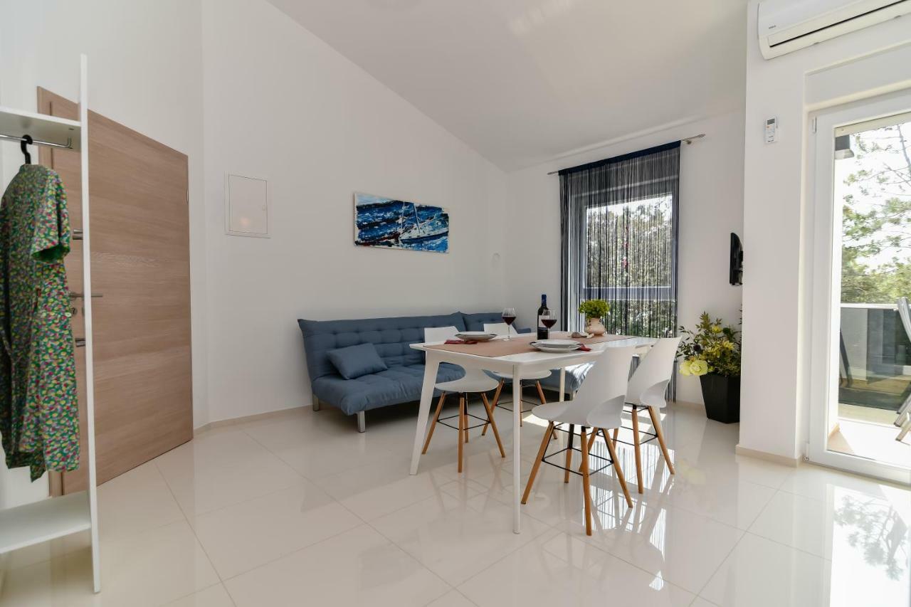 Denis Apartment Vir Εξωτερικό φωτογραφία