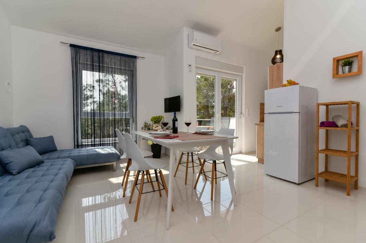 Denis Apartment Vir Εξωτερικό φωτογραφία