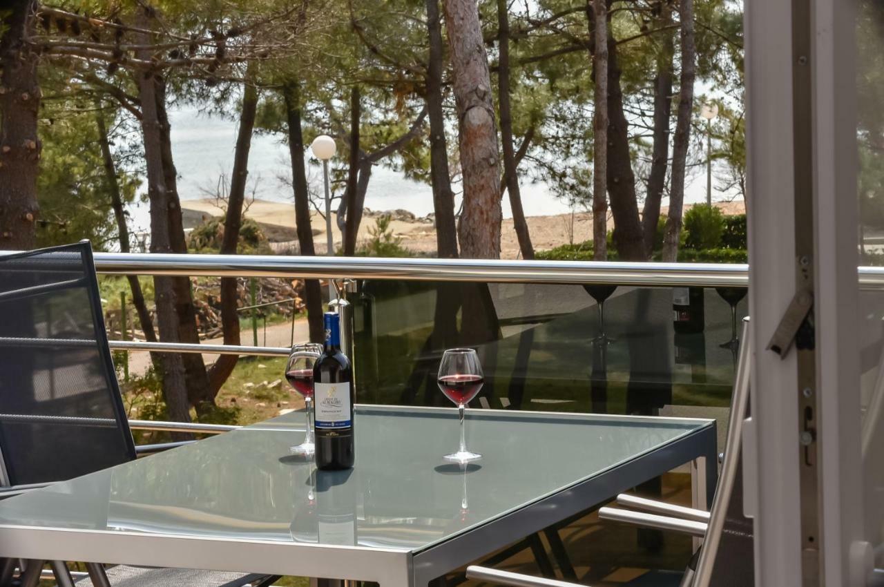 Denis Apartment Vir Εξωτερικό φωτογραφία